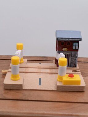 Wellsworth Crossing Light Sounds Thomas & Friends Wooden Railway Mattel 2012